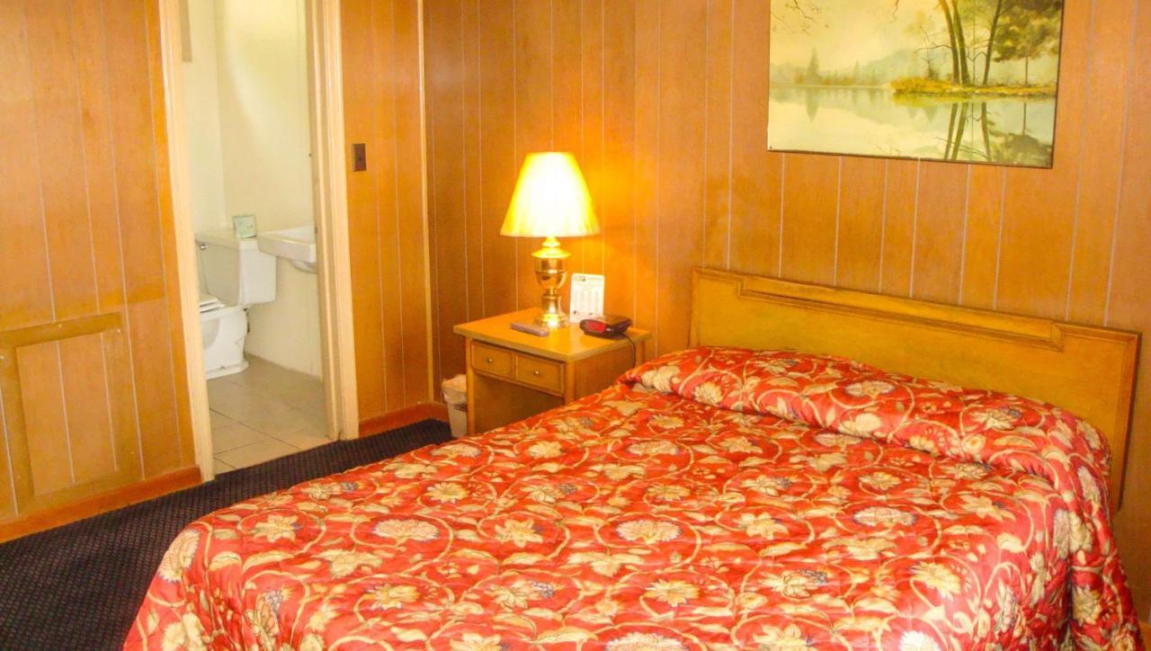 Golden Wheat Budget Host Inn Junction City Eksteriør billede