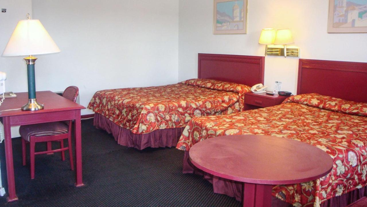 Golden Wheat Budget Host Inn Junction City Eksteriør billede